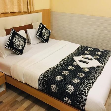 Hotel Kf Residency Мумбаи Экстерьер фото