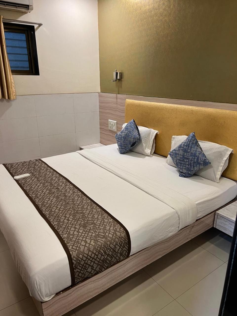 Hotel Kf Residency Мумбаи Экстерьер фото